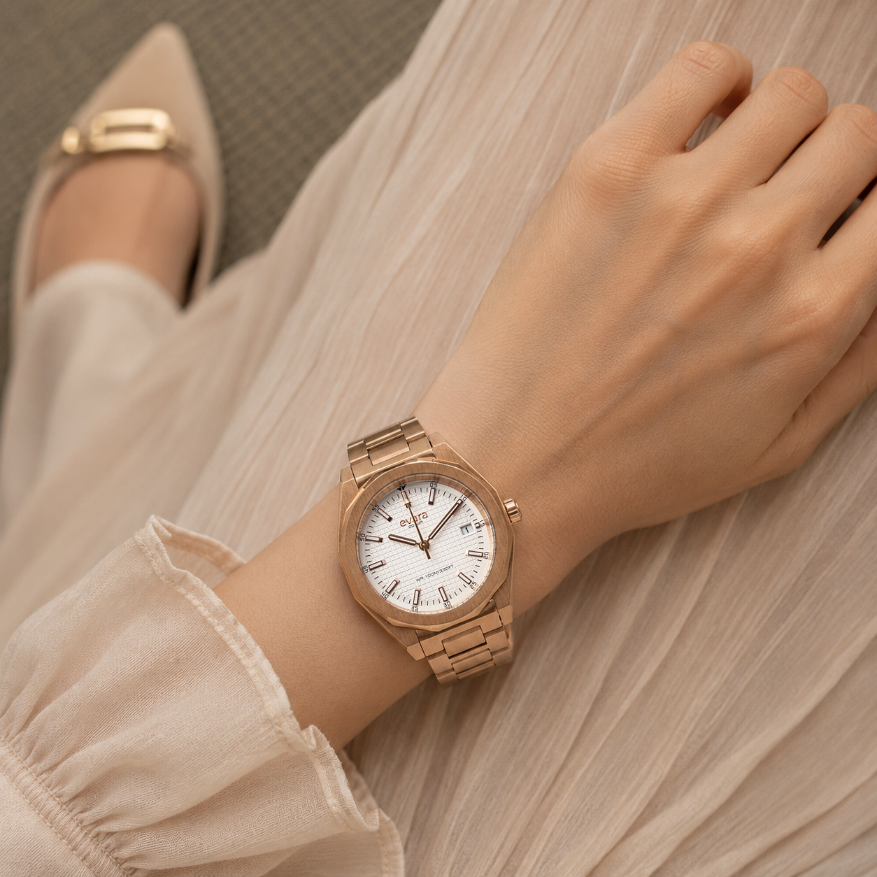 Qorum Evara Ladies Watch – White Dial, Date Display, Rose Gold plated Stainless Steel Strap