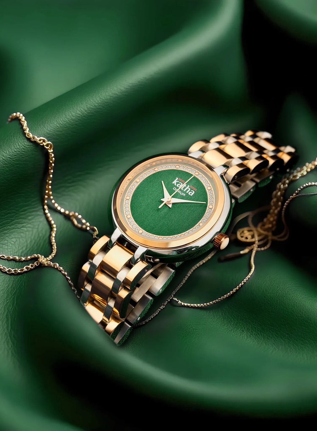 Qorum Katha Ladies Watch – Emerald Green Dial, Two-tone Rose Gold plated Stainless Steel Strap